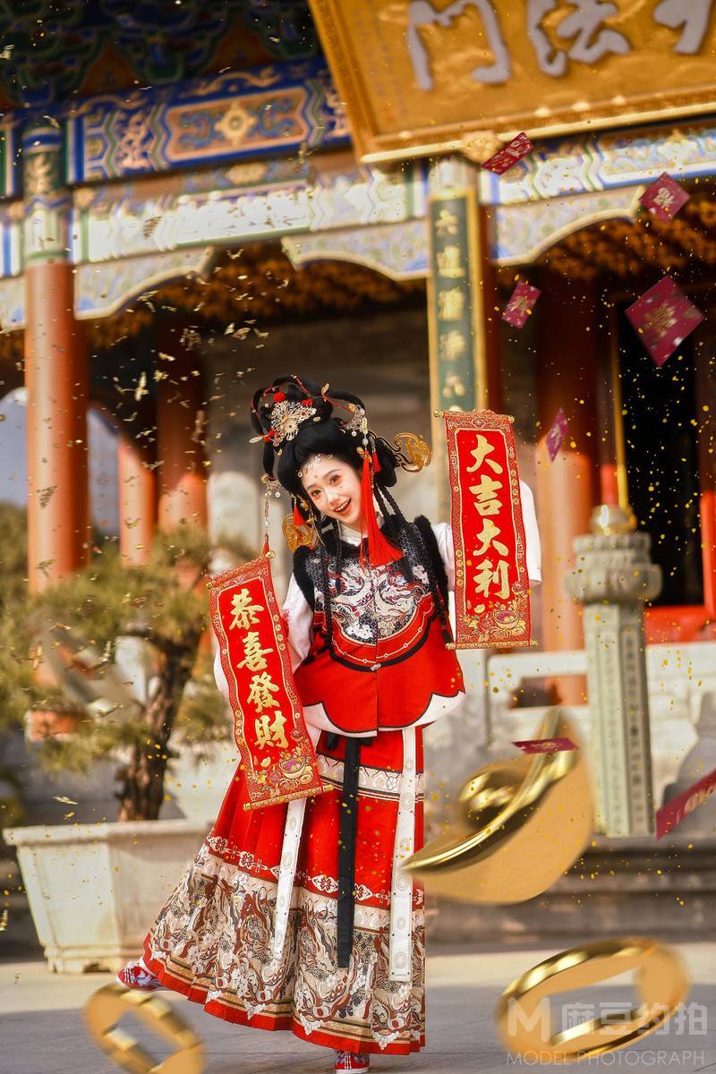 汉服模特