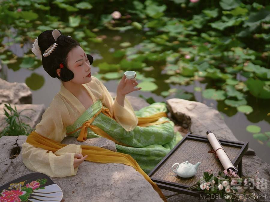 汉服模特