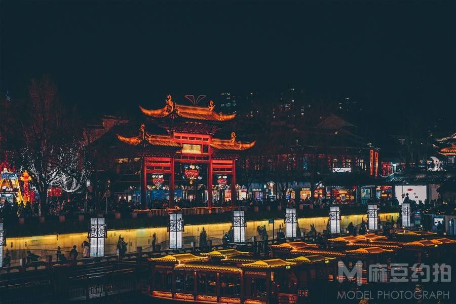夜景模特