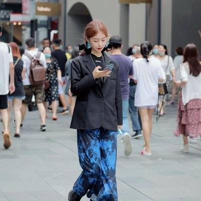 校园模特