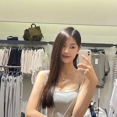 黑白模特