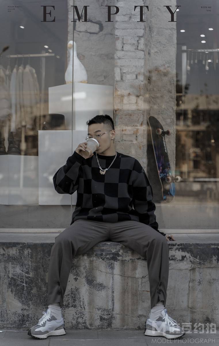 情绪模特
