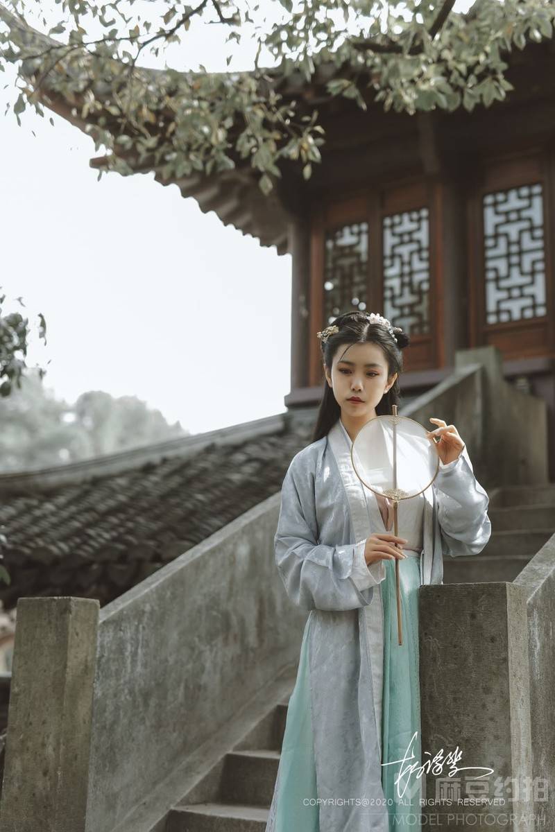 汉服模特