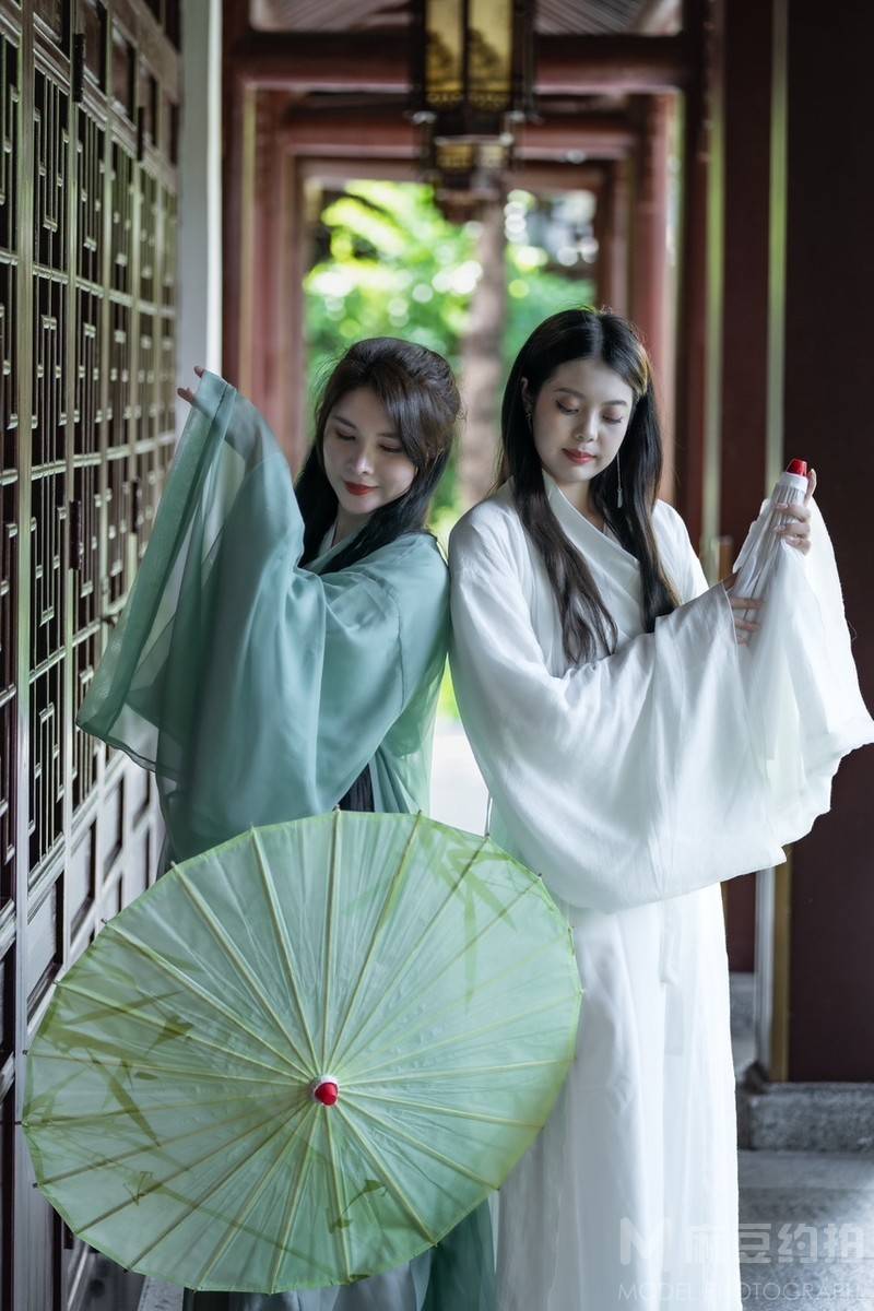 汉服模特
