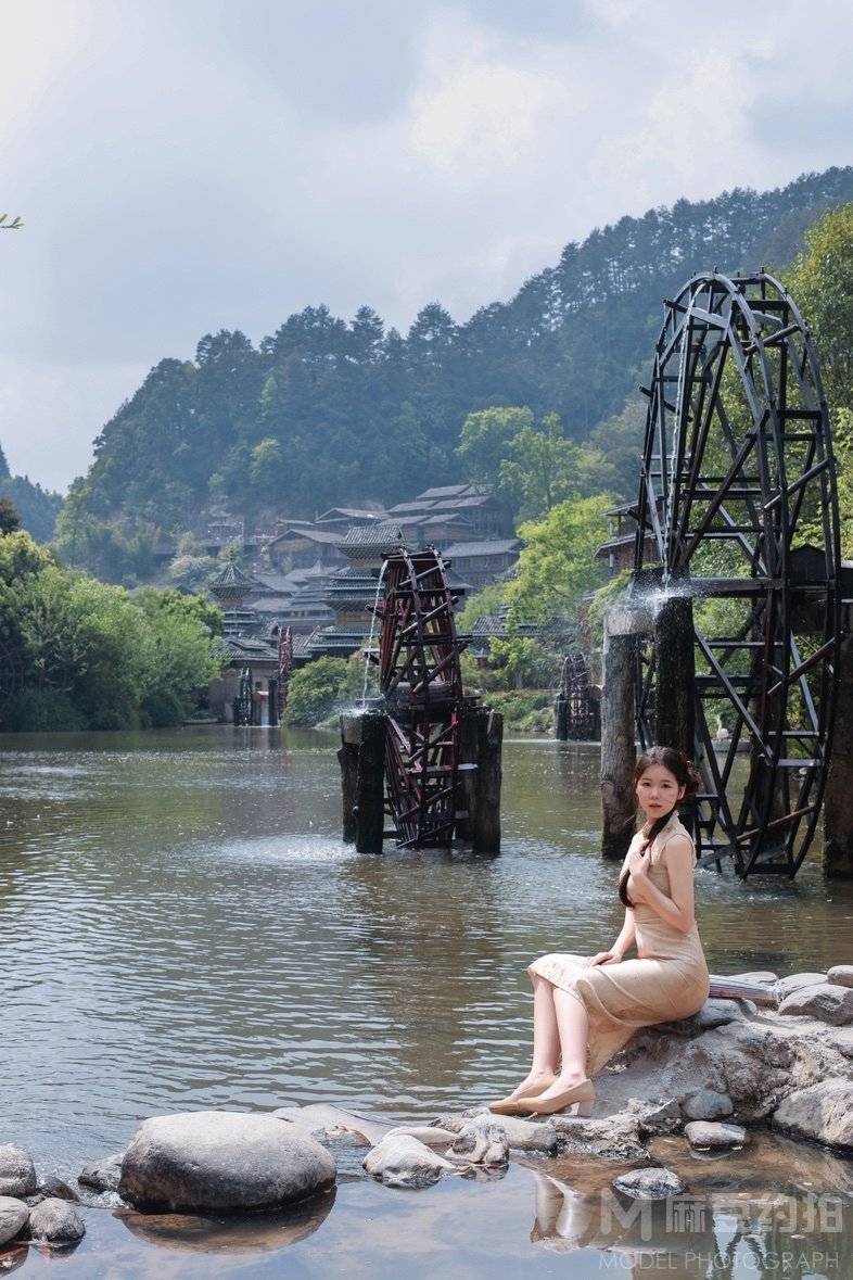 黑白模特