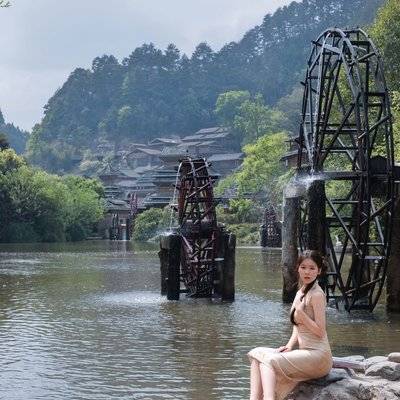 黑白模特