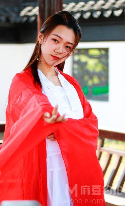 汉服模特