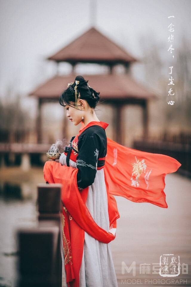 汉服模特