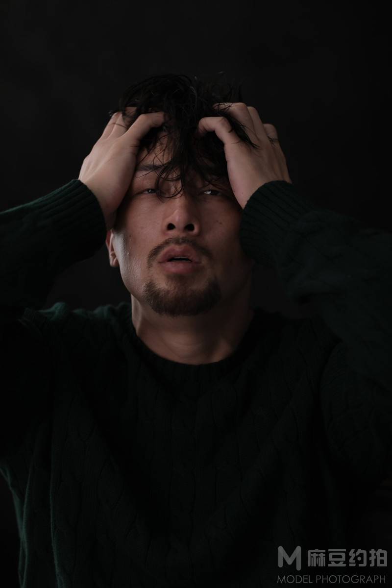 黑白模特