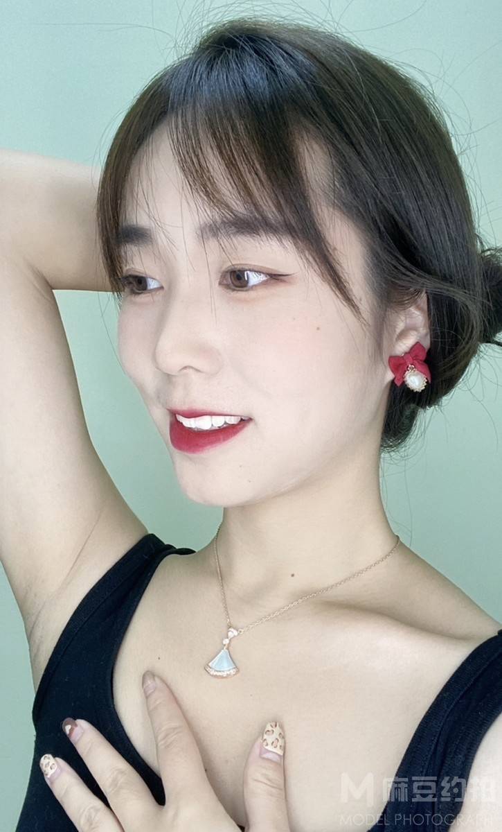 妆容模特