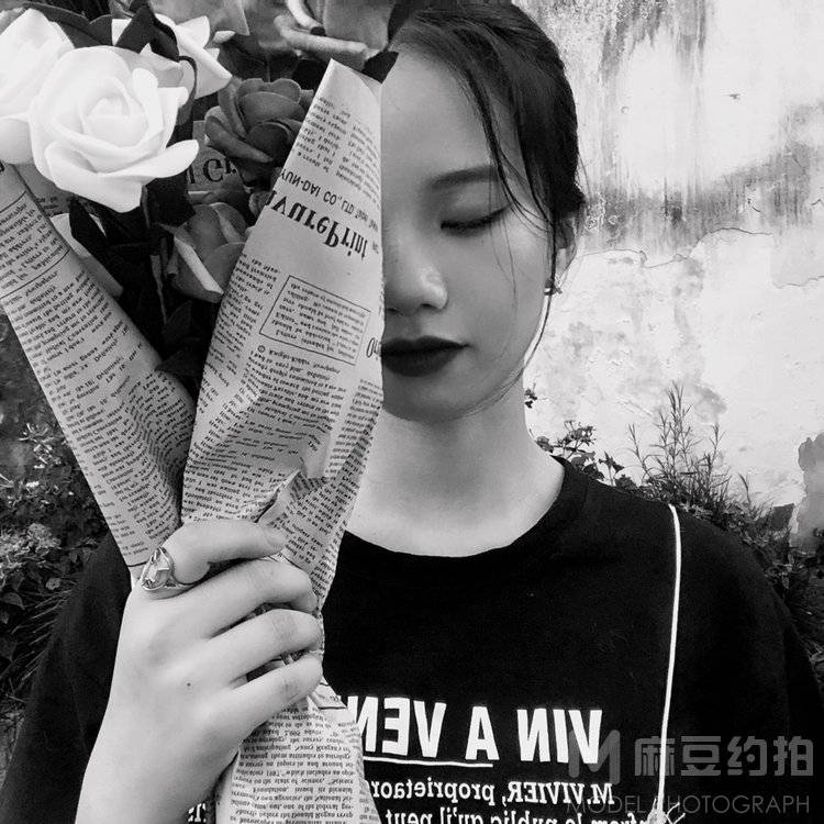 黑白模特