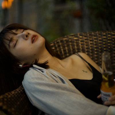 情绪模特