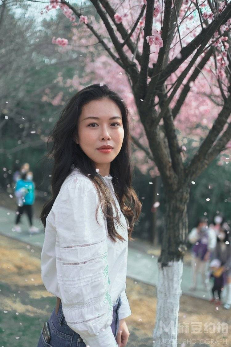 黑白模特