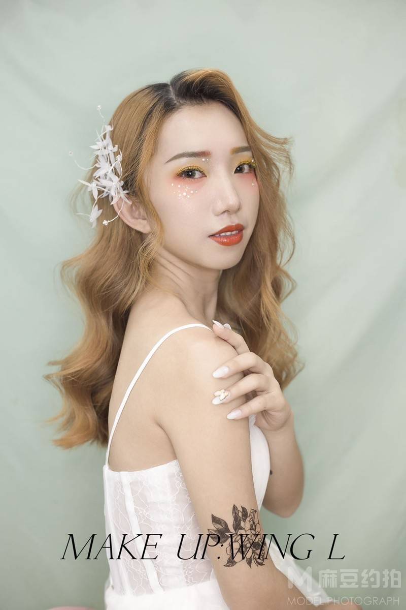 妆容模特