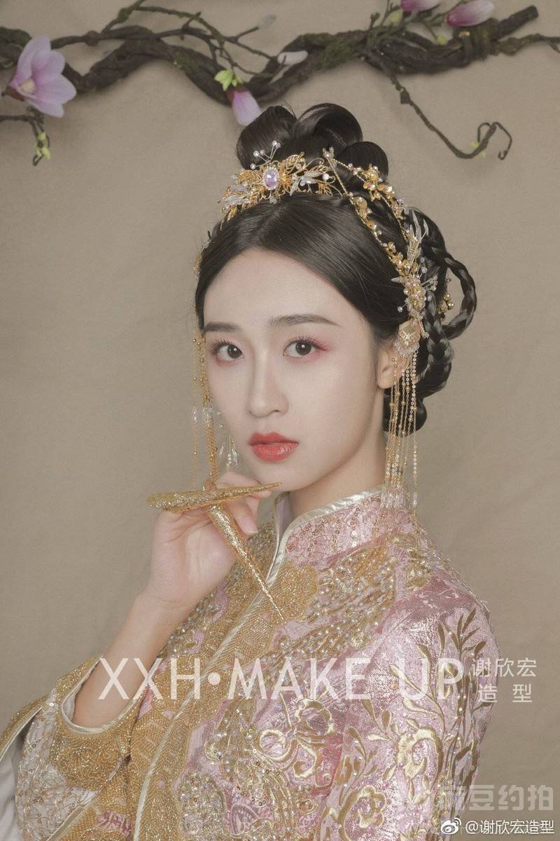 妆容模特