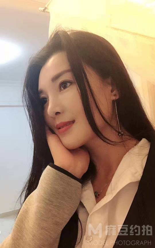 纪实模特