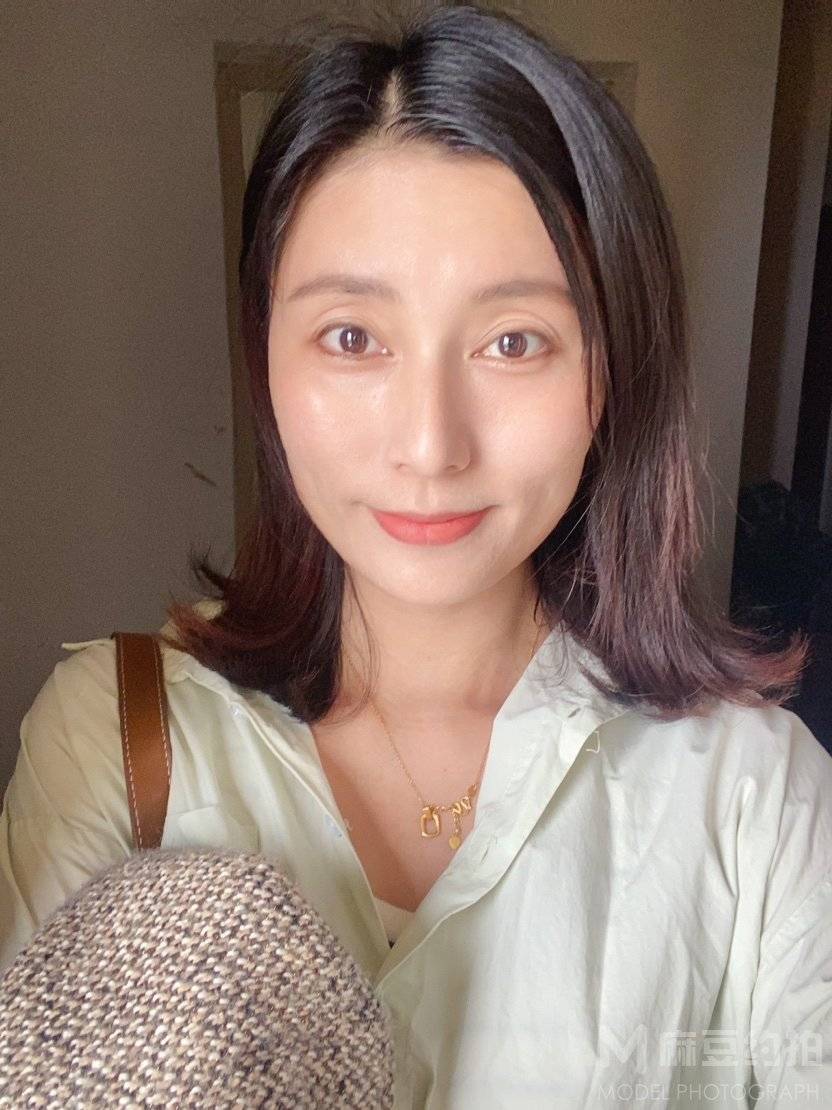 黑白模特