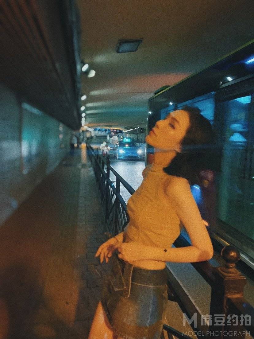 夜景模特