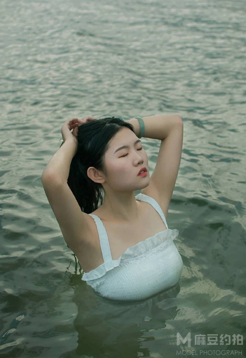 胶片模特