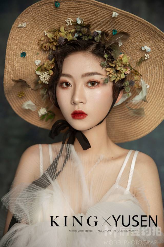 妆容模特