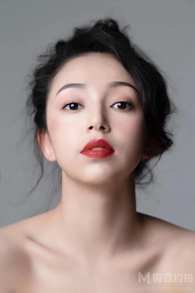 妆容模特