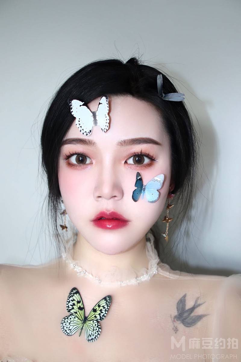 妆容模特