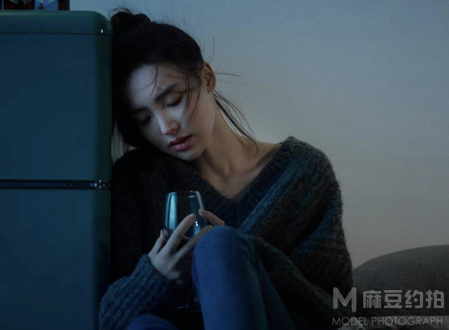 情绪模特