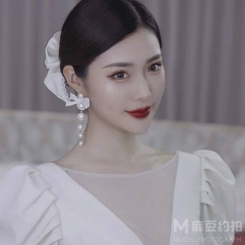 妆容模特
