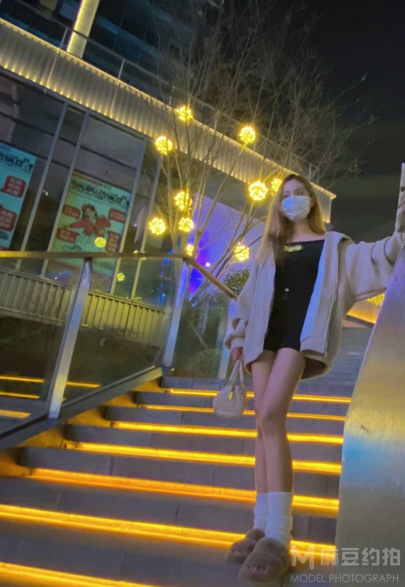 夜景模特