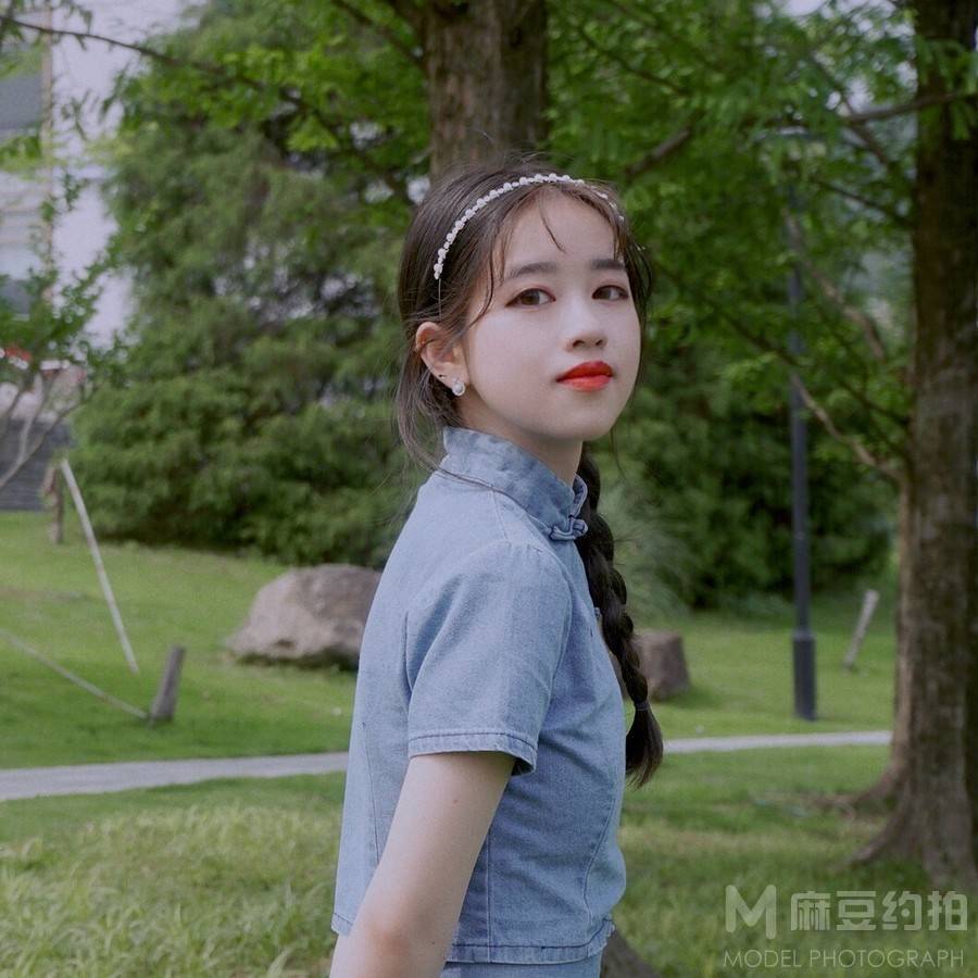校园模特
