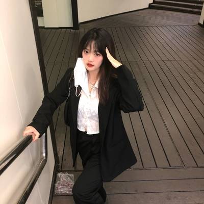 黑白模特