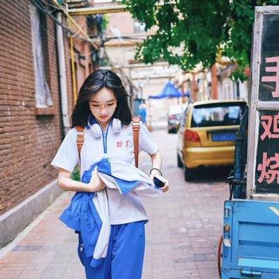 校园模特