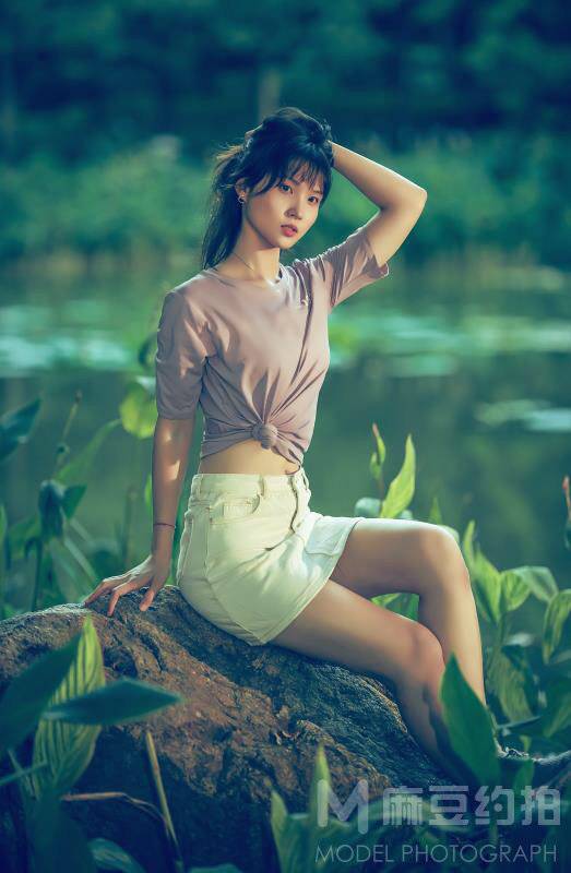 情绪模特