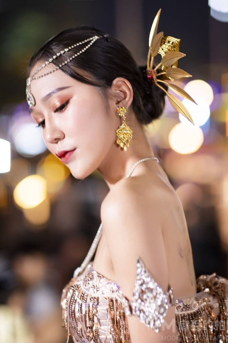 夜景模特