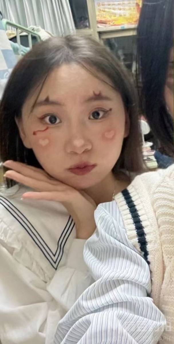 妆容模特