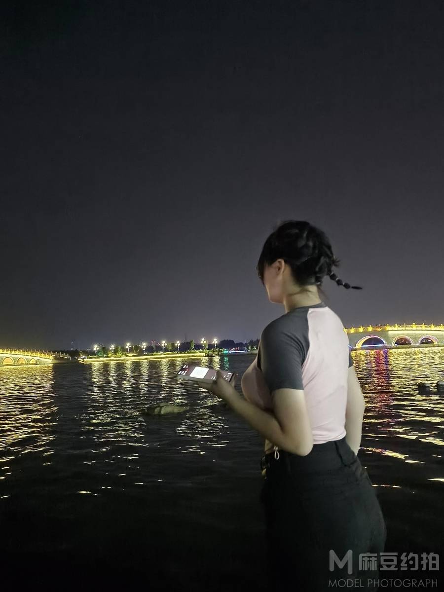 夜景模特