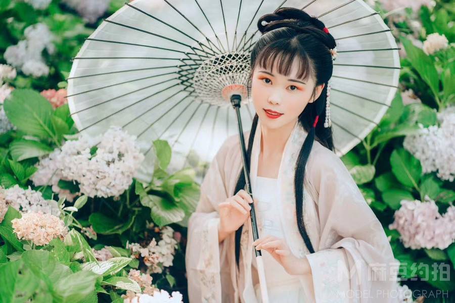 汉服模特