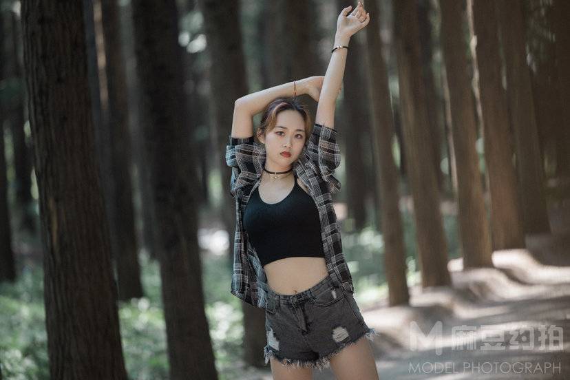 情绪模特