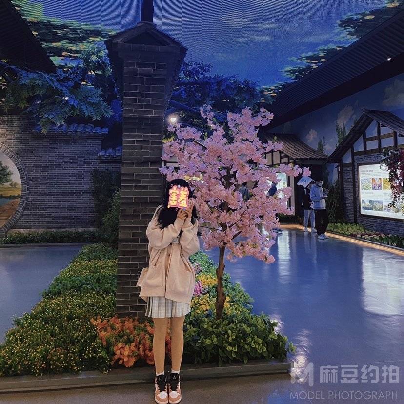 校园模特