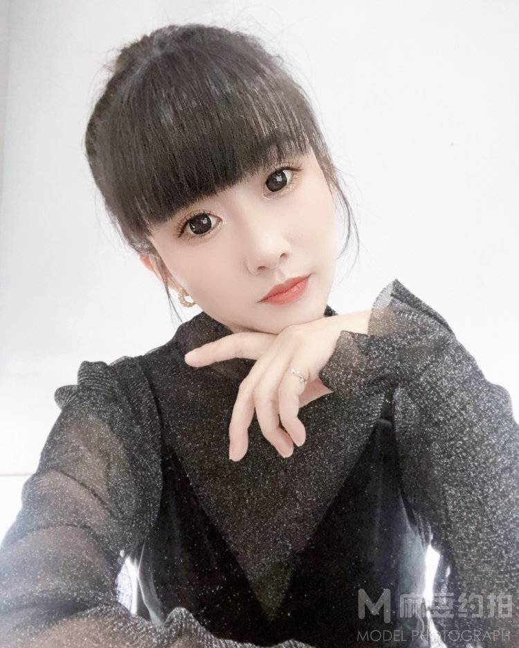纪实模特