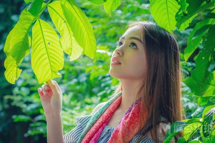 情绪模特