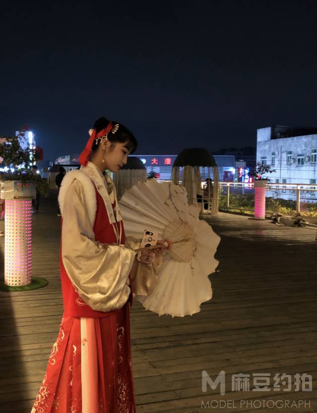 汉服模特