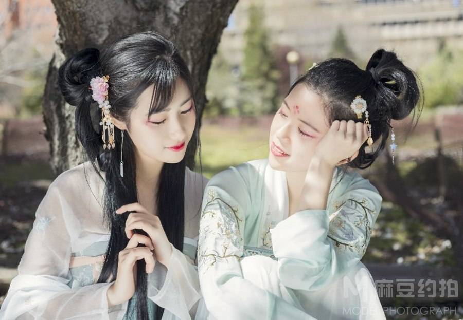汉服模特