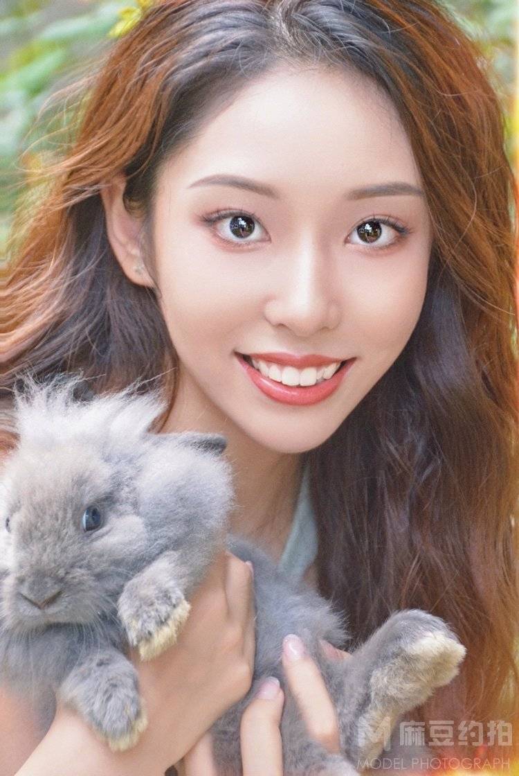 纪实模特