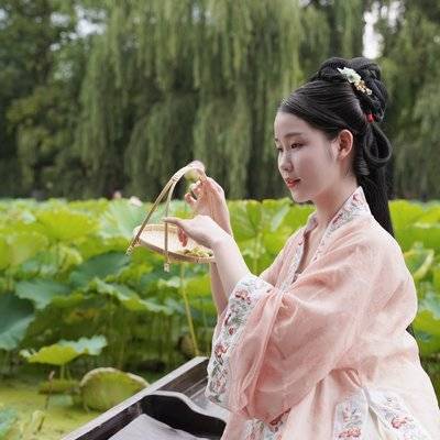 汉服模特