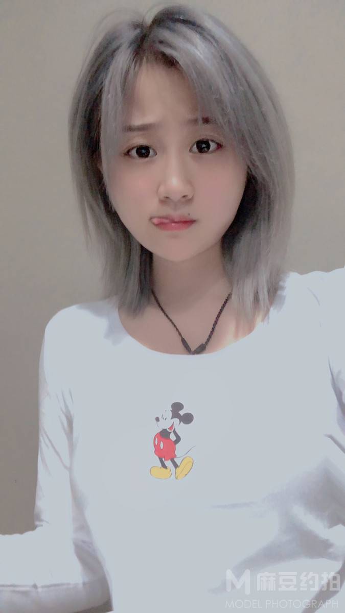 纪实模特