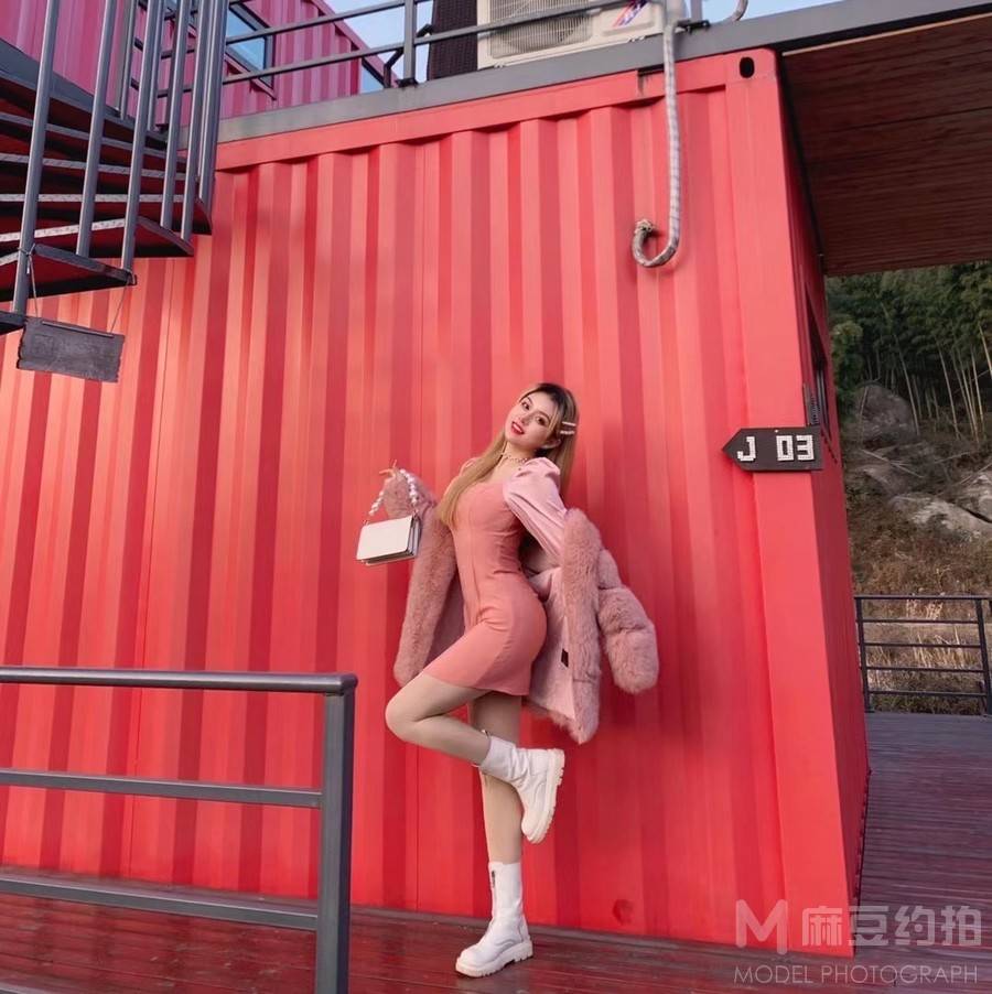 校园模特
