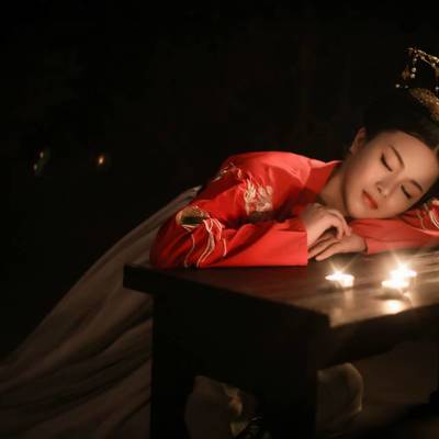 情绪模特