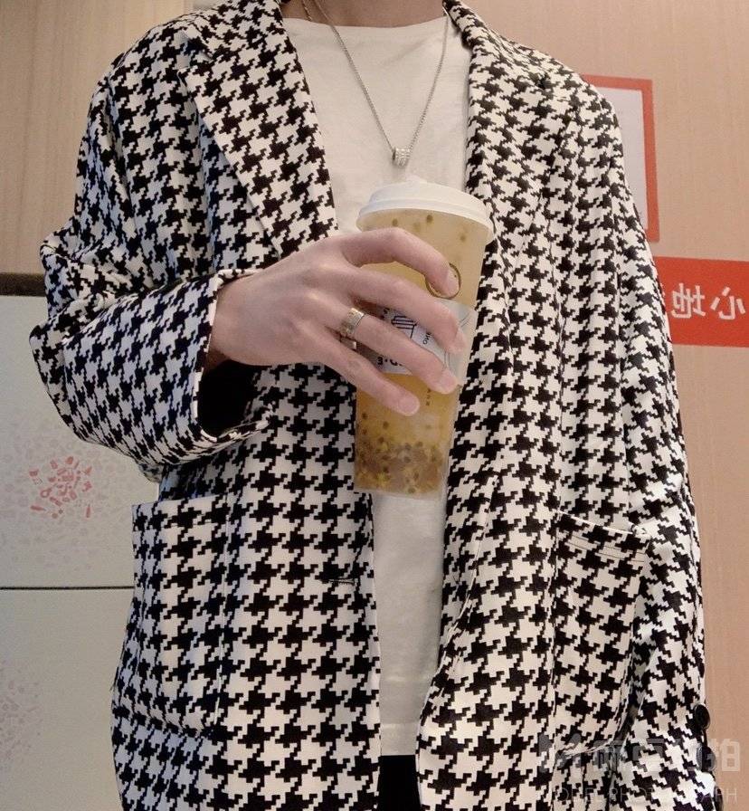 黑白模特