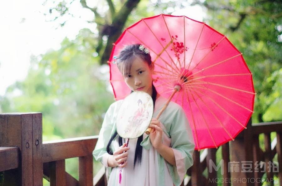 汉服模特